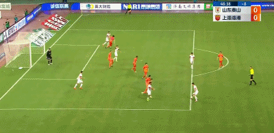 ⚽中超半场：武磊进球无效 克雷桑造点被取消 山东泰山0-0上海海港